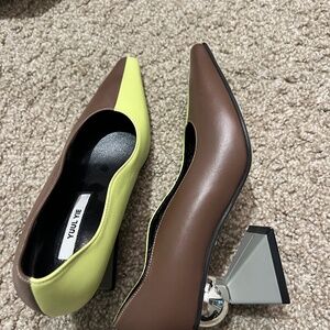 Women’s shoes
